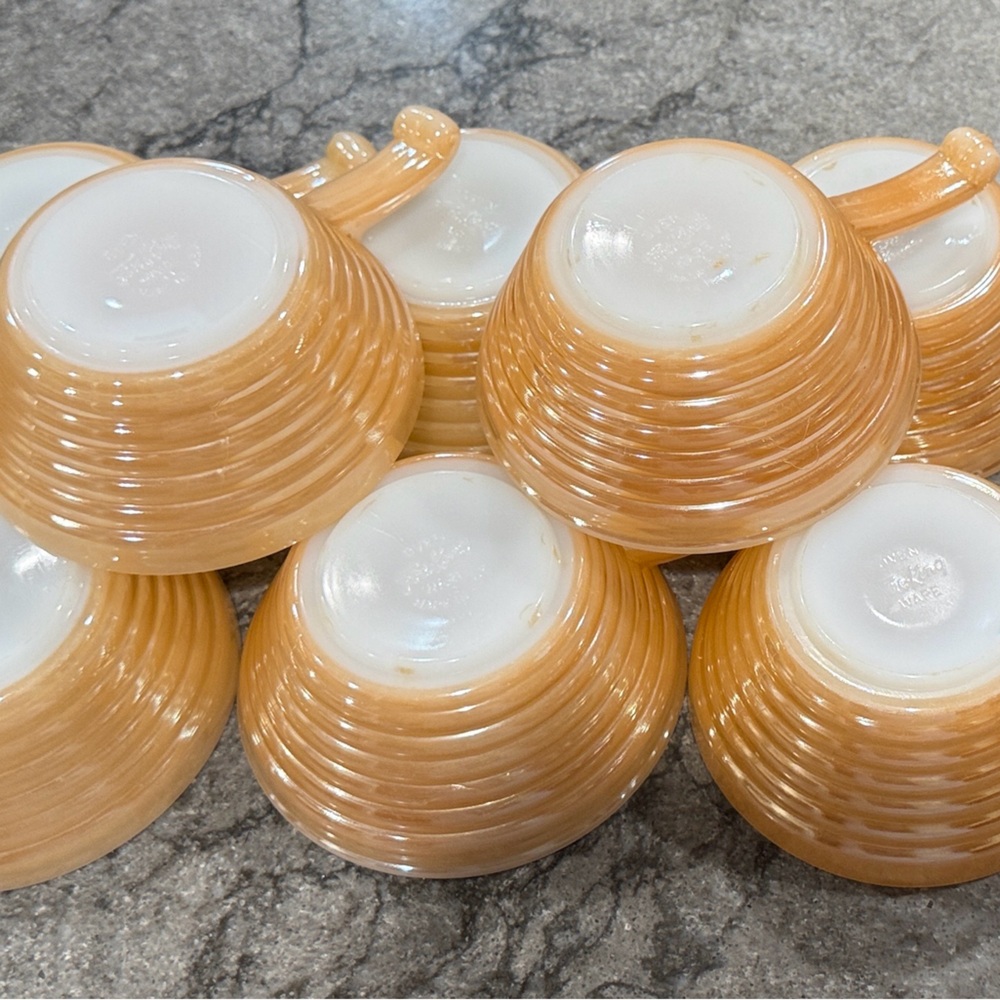 Fire King Peach Lustre Beehive Bowls with handle S/8 Vintage 1950’s - Picture 4 of 16
